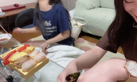 r7hB.gif